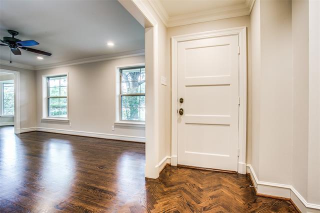 Building Photo - 6908 Lavendale Ave