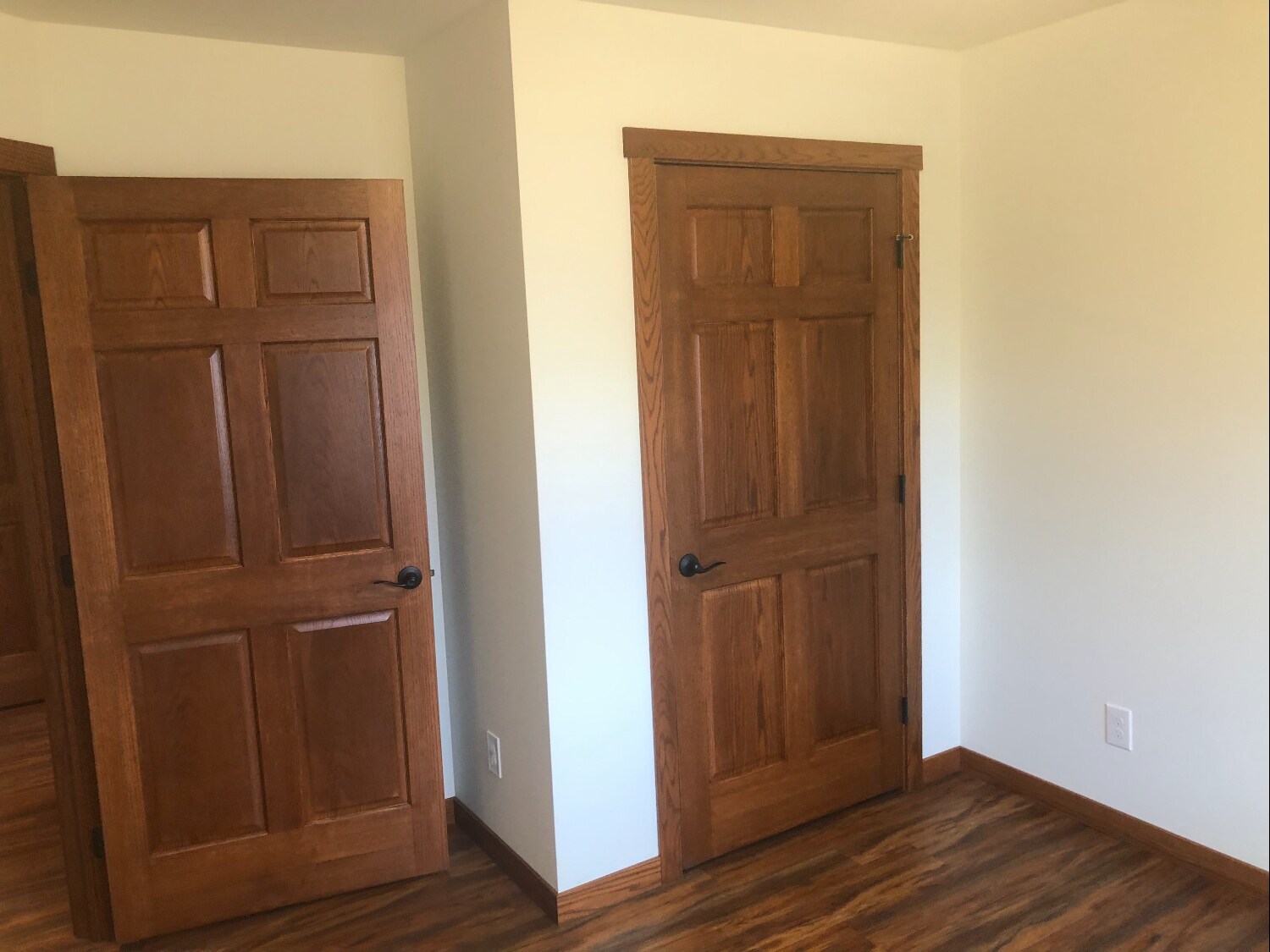 Building Photo - 1402 Maple Dr