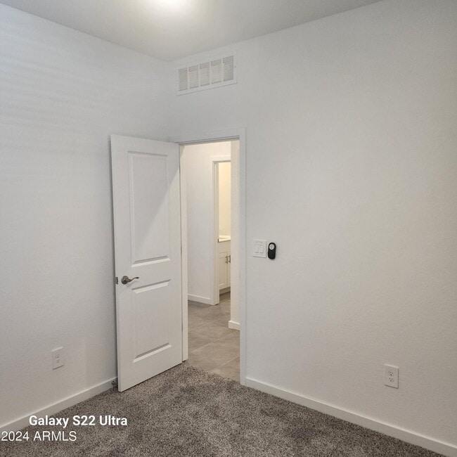 Building Photo - 40150 W Wade Dr
