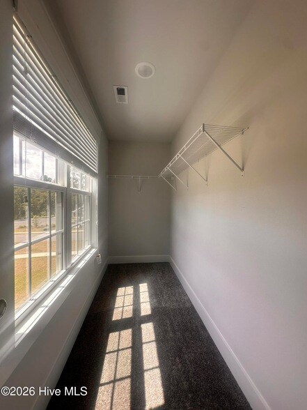 Building Photo - 201 Thistleberry Dr
