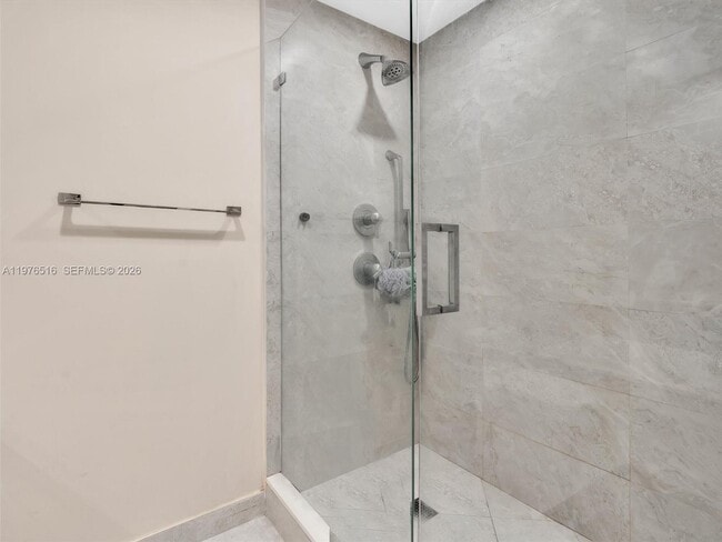 Building Photo - 488 NE 18th St