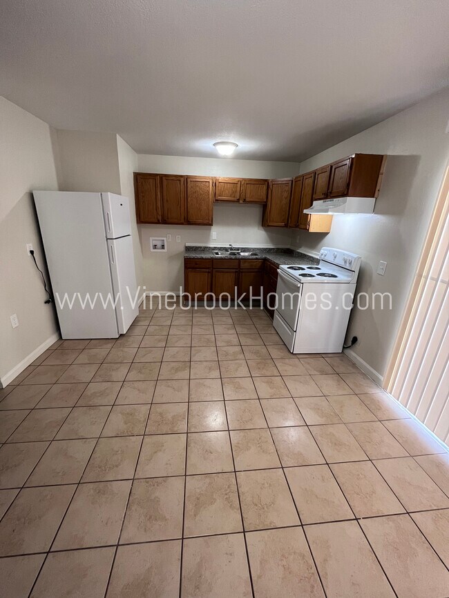 Building Photo - 8211 Ruskin Way