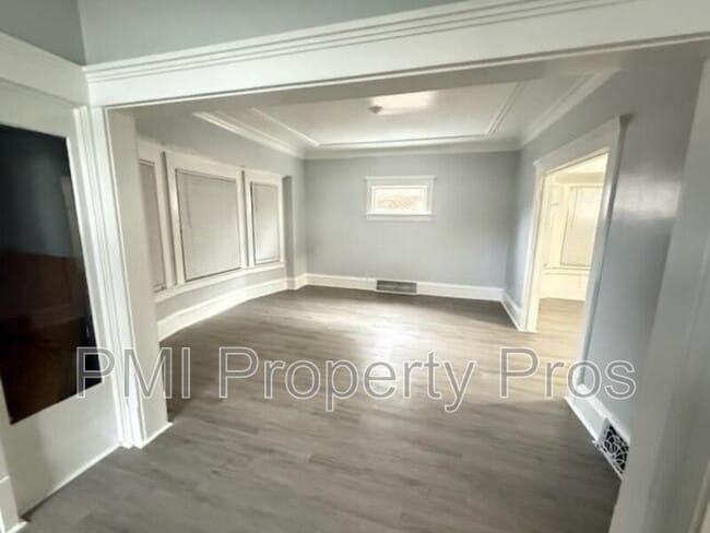 Building Photo - 3225 N 27th St