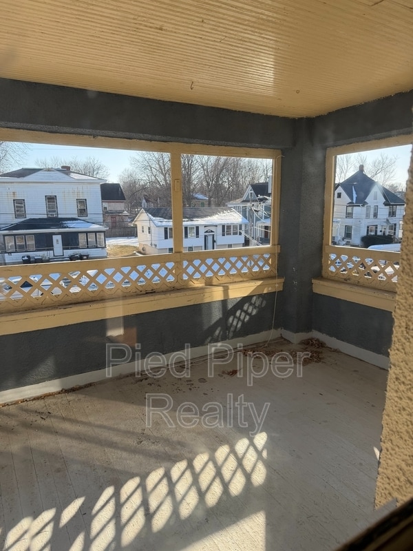 Building Photo - 406 E Prospect Terrace