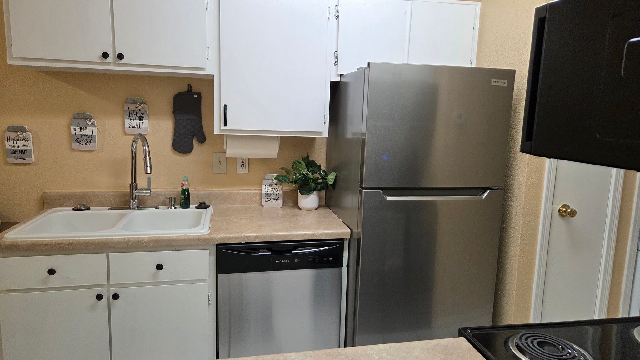 Building Photo - 2750 Holly Hall St