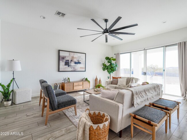 Building Photo - 28143 N QUINTANA Pl