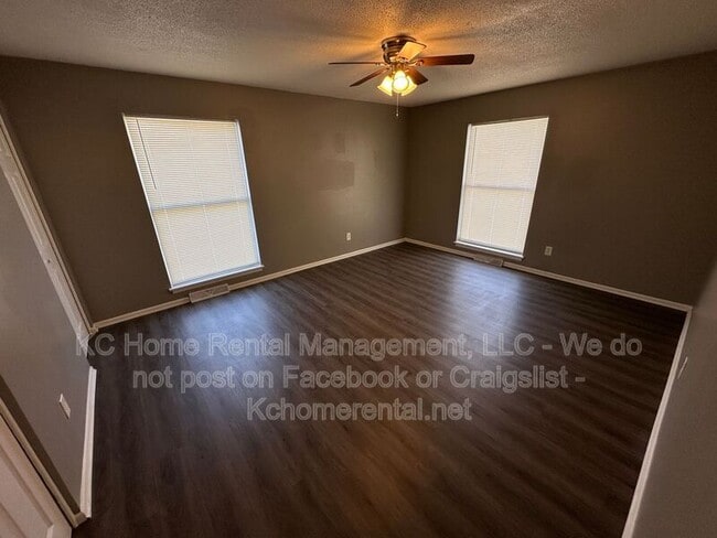 Building Photo - 8725 Countryshire Ln