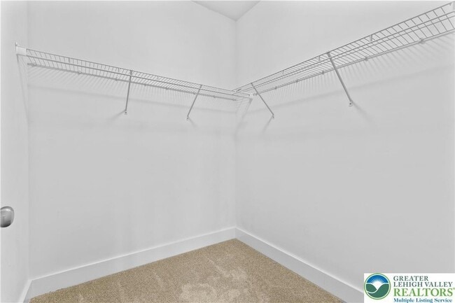 Building Photo - 1674 Best Pl