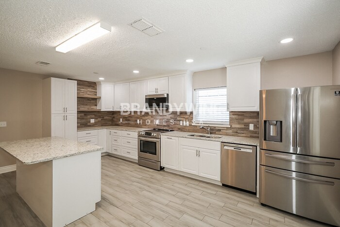 Building Photo - 3555 Barbizon Ct