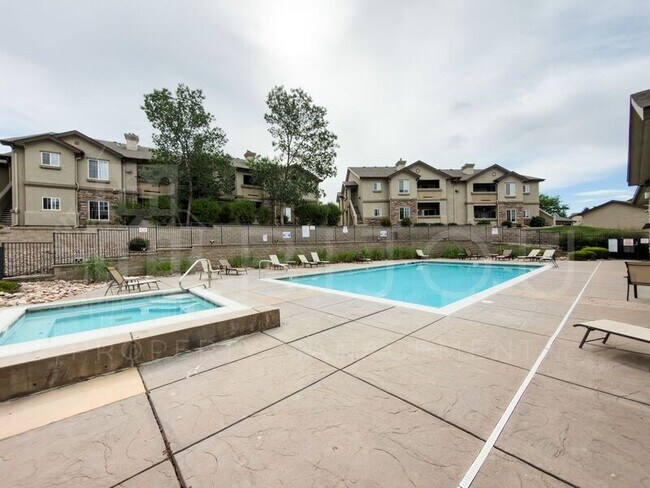 Building Photo - 6925 Ash Creek Heights