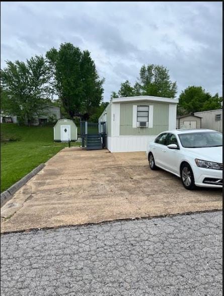 2 Large parking spots - 6016 Cedar Glen Dr