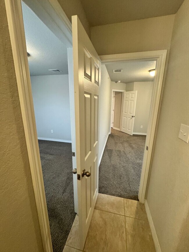 Building Photo - Coming Soon - Elegant 3BR 2.5 Bath Townhom...