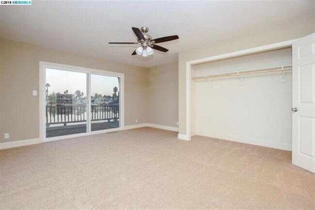 Building Photo - 1345 Shell Ct