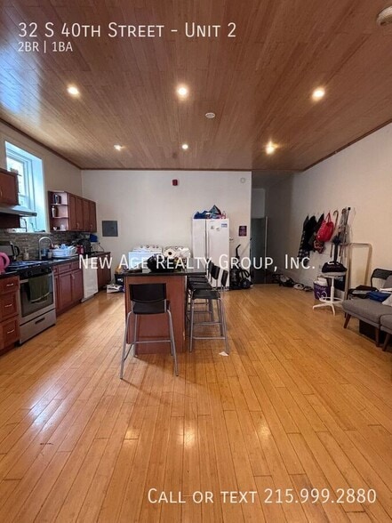 Building Photo - 32 S 40th St