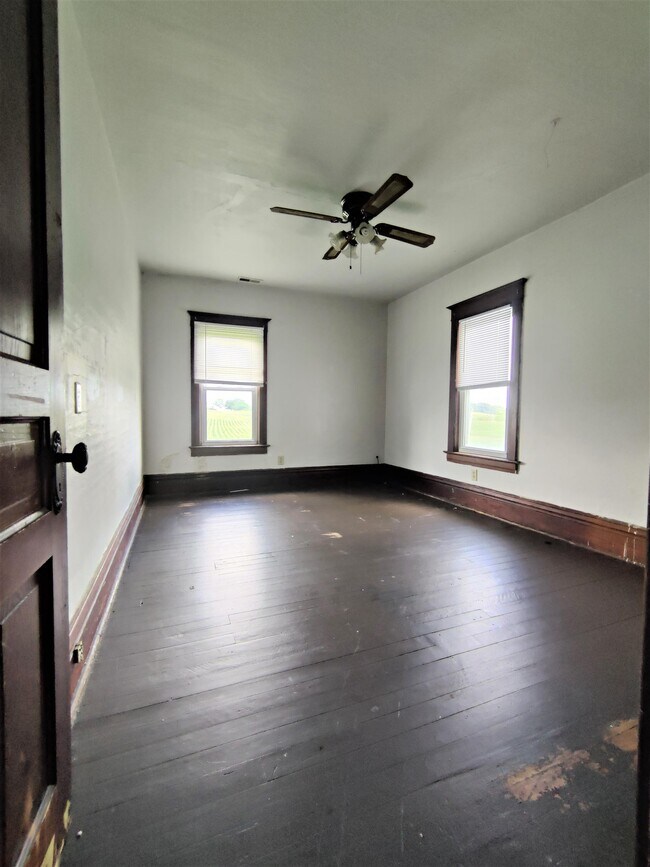 Building Photo - 1025 Paw Paw Rd