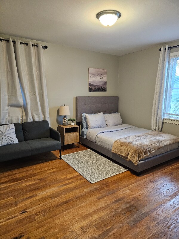 Building Photo - 1903 Bloom Ln