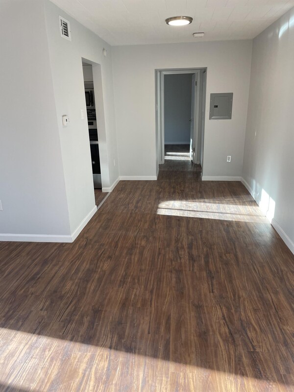 Building Photo - 3457 Evergreen Rd