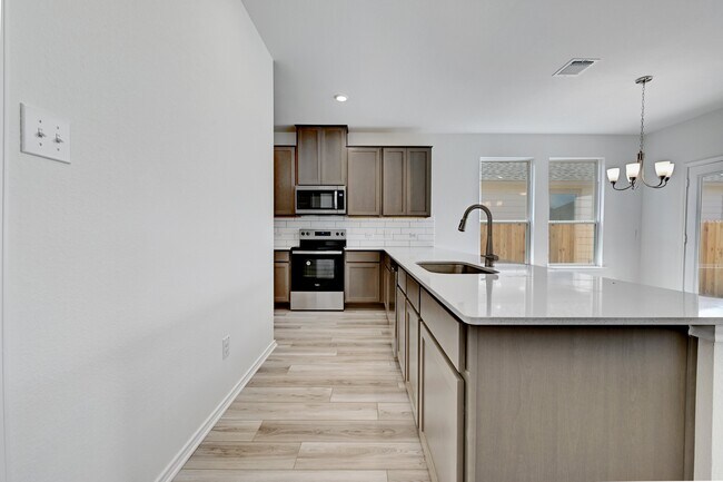 Building Photo - 216 Skipping Stone Run