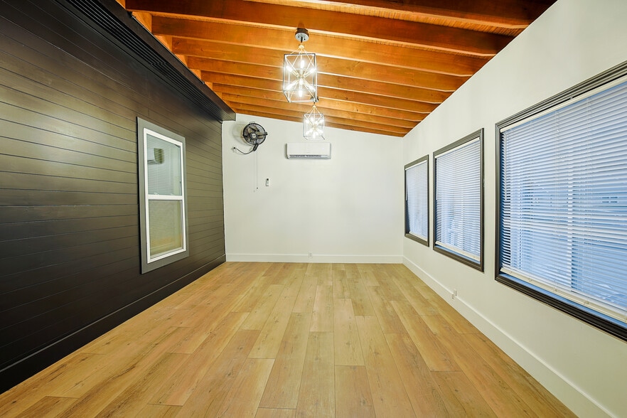 Building Photo - 1170 Niles Ave NW