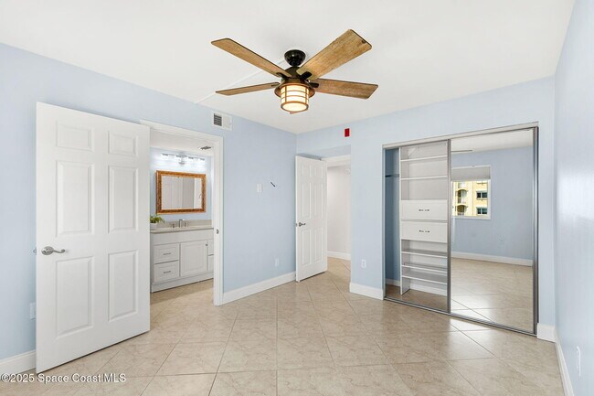 Building Photo - 1125 Jimmy Buffett Mem Hwy