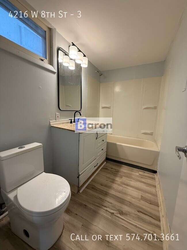 Building Photo - 4216 W 8th St