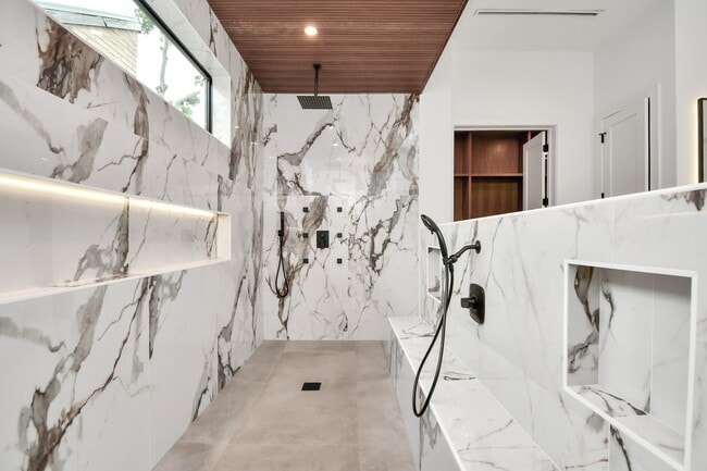 Building Photo - 5414 John Dreaper Dr