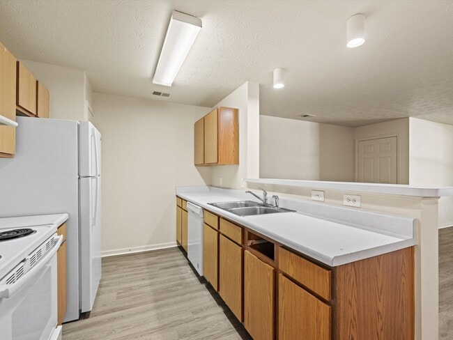 Building Photo - 103 Aspen Dr