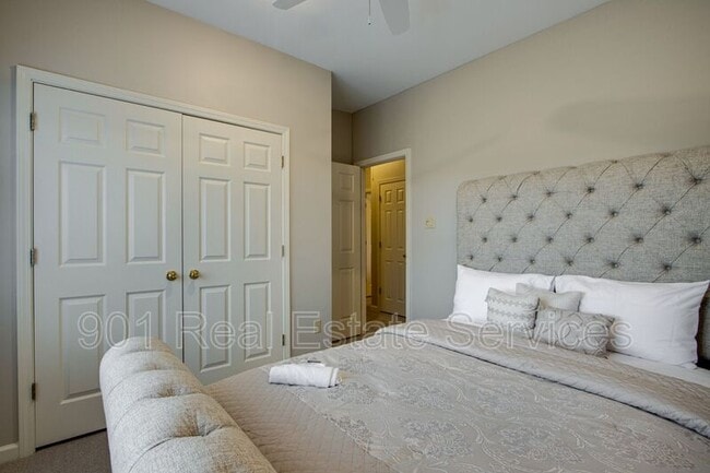 Building Photo - 1018 Harbor Bend Cir