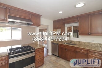 Building Photo - 7643 Woodbine Way