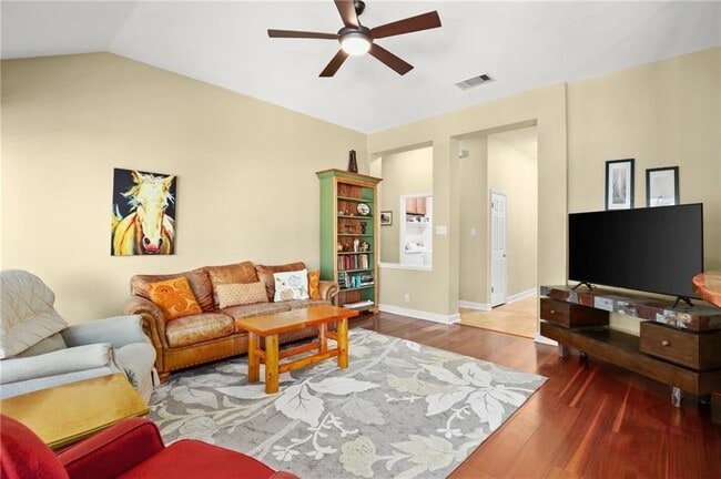 Building Photo - 119 Bluejack Pl