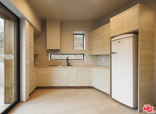 Building Photo - 3755 Camino de la Cumbre
