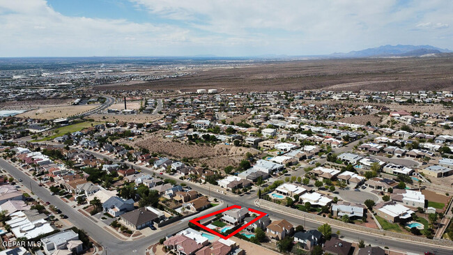 Building Photo - 6696 Dakota Ridge Dr