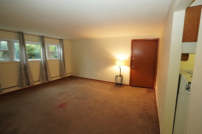 Building Photo - 347 Dalewood Ave