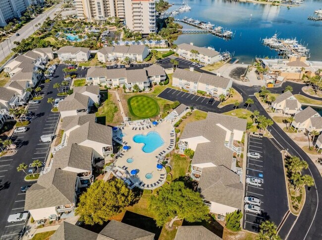 Building Photo - 775 Gulf Shore Dr