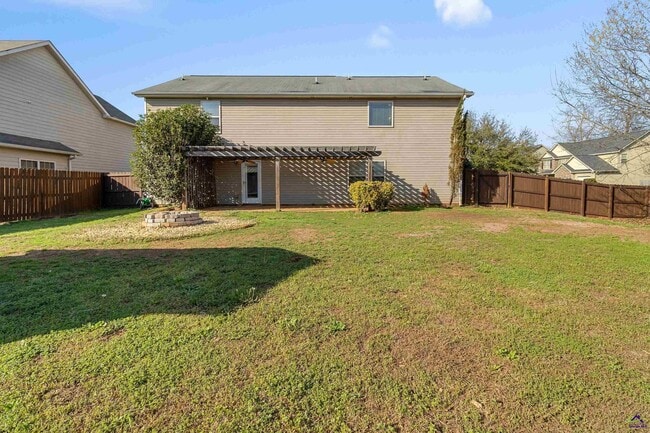 Building Photo - 100 Stoney Creek Dr