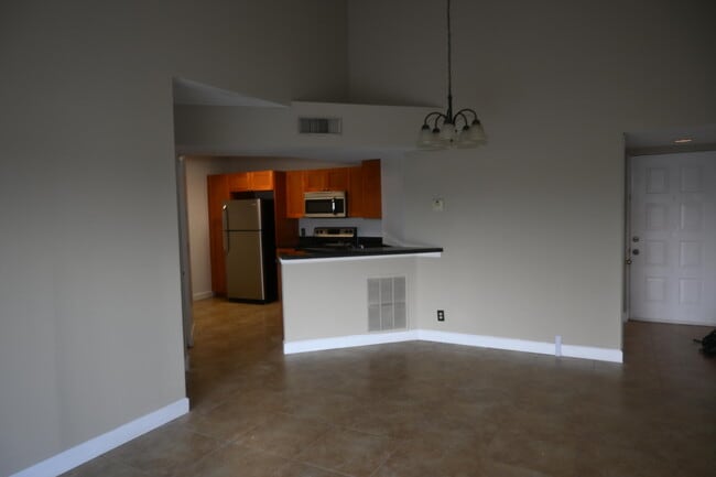 Building Photo - 8721 Wiles Rd