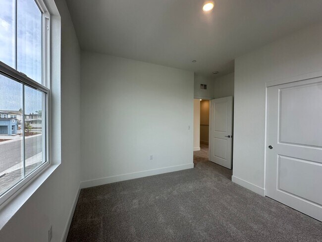 Building Photo - 2824 Wrangell St