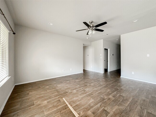 Building Photo - 40507 Birch Shadows Ct
