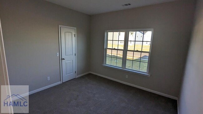 Building Photo - 222 Courage Wy