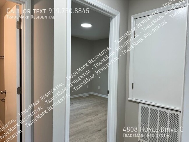 Building Photo - 4808 Hoyle Dr