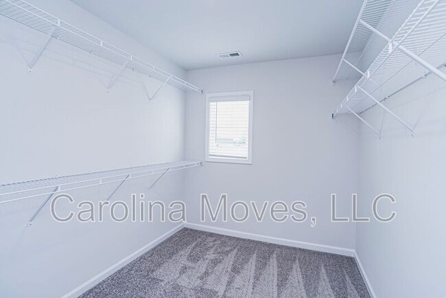 Building Photo - 4 Apricot Ln