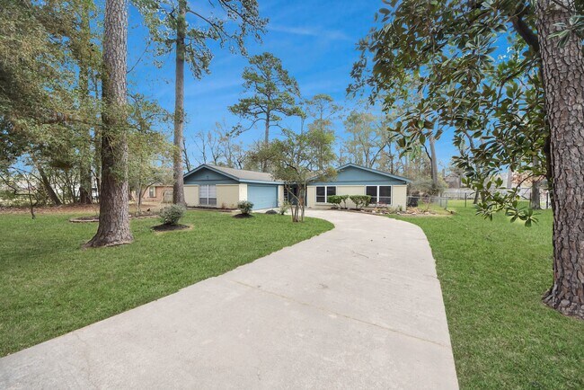 Building Photo - 26206 Maplewood Dr