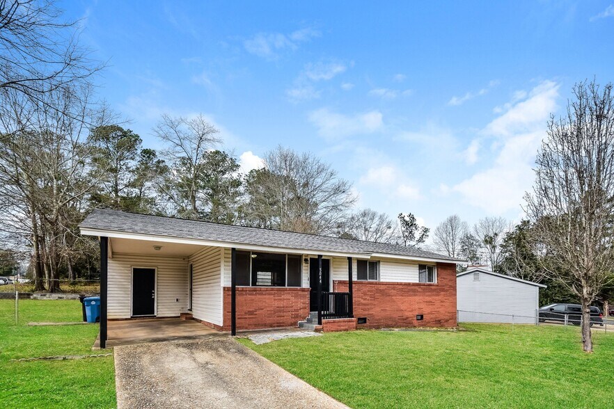 Building Photo - 5044 Gardiner Dr