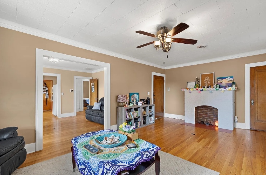 Building Photo - 80 S Williams St