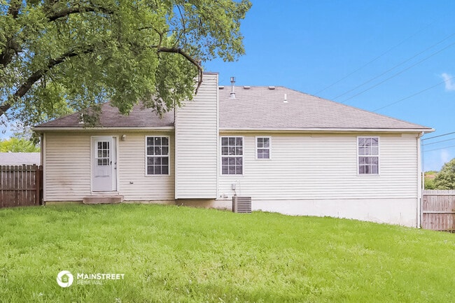 Building Photo - 1100 NE Ridgeview Dr