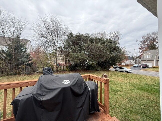 Building Photo - $2545- SPACIOUS 4 BEDROOM 2.5 BATH HOME IN GLEN ALLEN