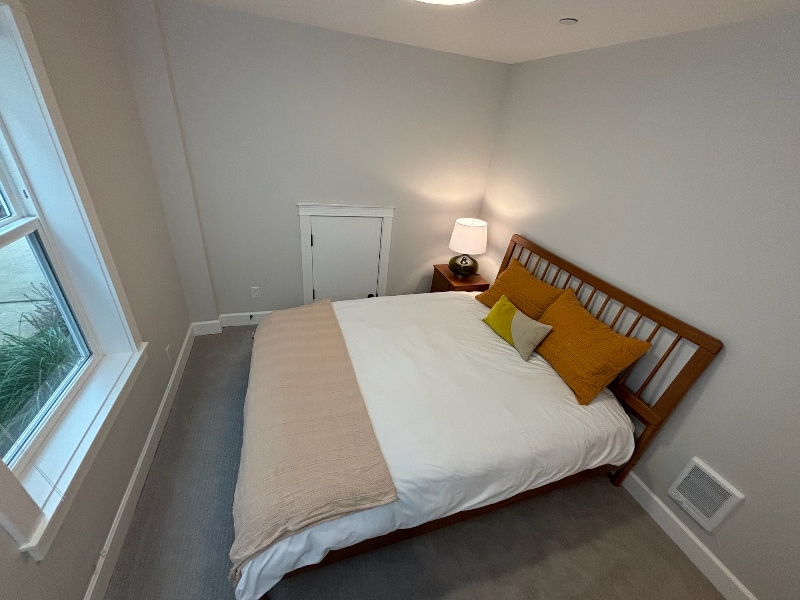 Building Photo - 3815 SE Tenino St