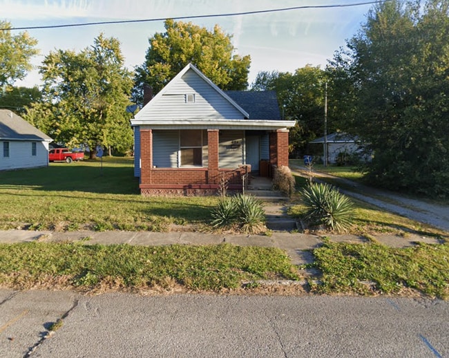 Primary Photo - 624 2nd Ave