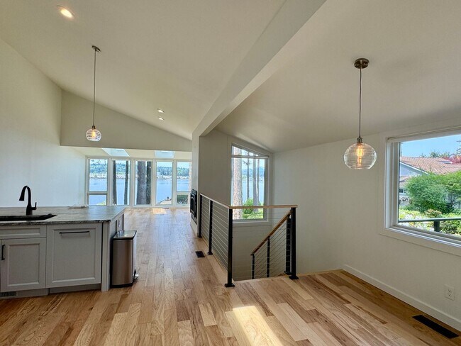 Building Photo - Stunning completely remodeled waterfront P...