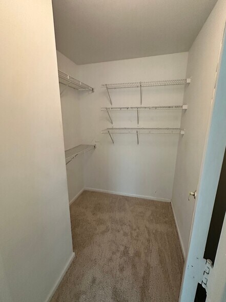 Building Photo - 203 Eagles Chase Dr